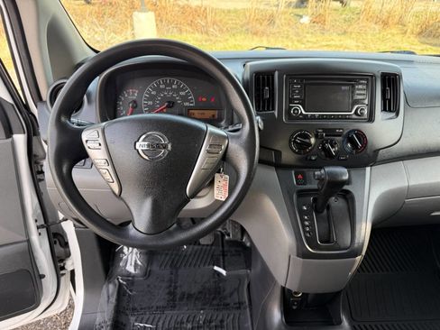 Used 2018 Nissan NV200 SV w/ Back Door Glass Package image 28