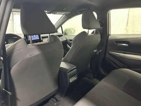 Used 2025 Toyota Corolla SE image 48