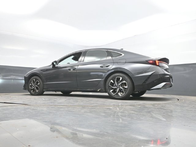 Used 2025 Hyundai Sonata SEL FWD image 48