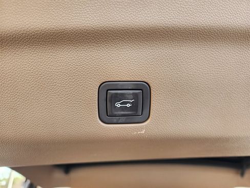 Used 2023 GMC Yukon Denali w/ LPO, Floor Liner Package RWD image 20