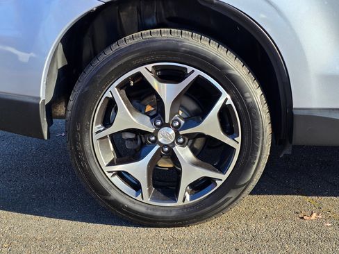 Used 2014 Subaru Forester 2.0XT Touring AWD/4WD image 9