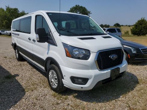 Used 2024 Ford Transit 350 XLT RWD image 3