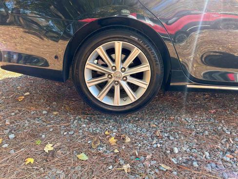 Used 2012 Toyota Camry XLE image 18