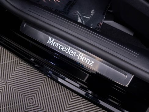 Used 2023 Mercedes-Benz EQS 580 4MATIC Sedan image 16