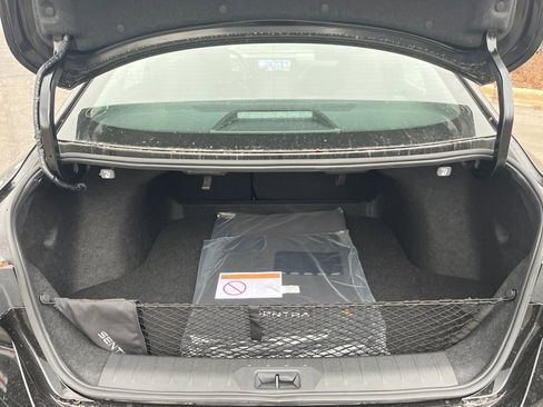 New 2026 Nissan Sentra SR w/ SR Premium Package FWD image 32
