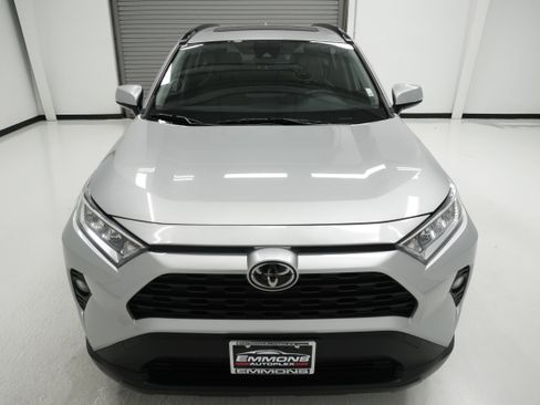Used 2021 Toyota RAV4 XLE Premium FWD image 2