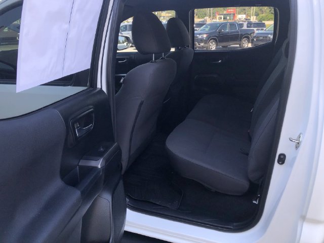 Used 2018 Toyota Tacoma TRD Sport RWD image 14
