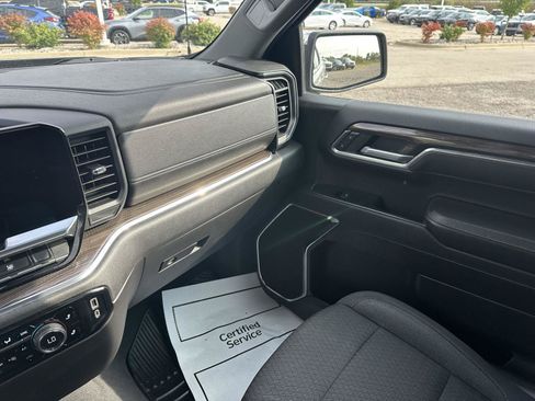 Used 2023 Chevrolet Silverado 1500 LT AWD/4WD image 23