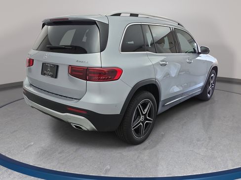 New 2026 Mercedes-Benz GLB 250 4MATIC image 5