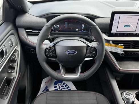 New 2026 Ford Explorer ST-Line w/ ST-Line Street Pack RWD image 10