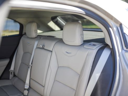 Used 2022 Cadillac XT4 Premium Luxury w/ Enhanced Visibility Package image 35