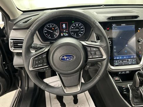 Used 2025 Subaru Outback Limited AWD/4WD image 4