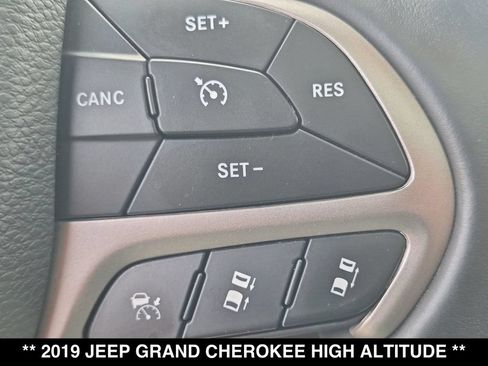 Used 2019 Jeep Grand Cherokee High Altitude AWD/4WD image 8