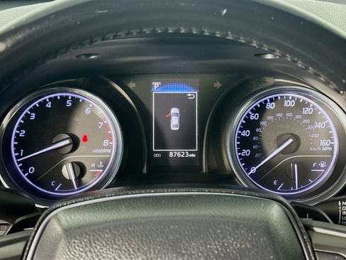 Used 2020 Toyota Camry SE image 16