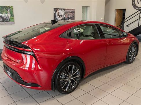Used 2024 Toyota Prius Limited w/ Limited Premium Package FWD image 22