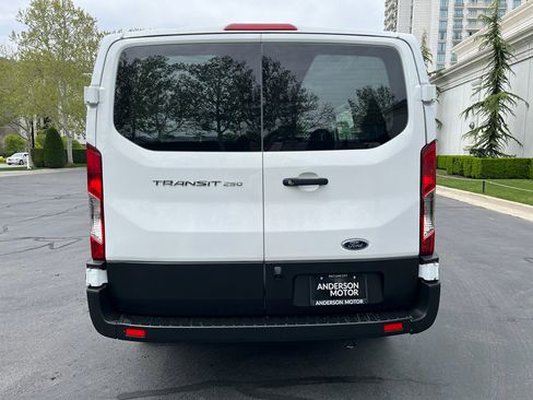 Used 2024 Ford Transit 250 Low Roof w/ Exterior Upgrade Package RWD image 8