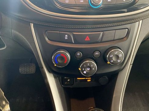 Used 2019 Chevrolet Trax LS w/ Tint and Cruise Package FWD image 42