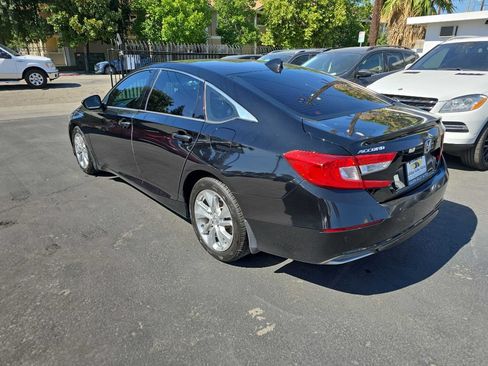 Used 2018 Honda Accord LX image 6