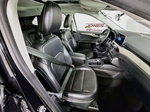 Used 2022 Ford Escape SEL w/ Technology Package AWD/4WD image 32