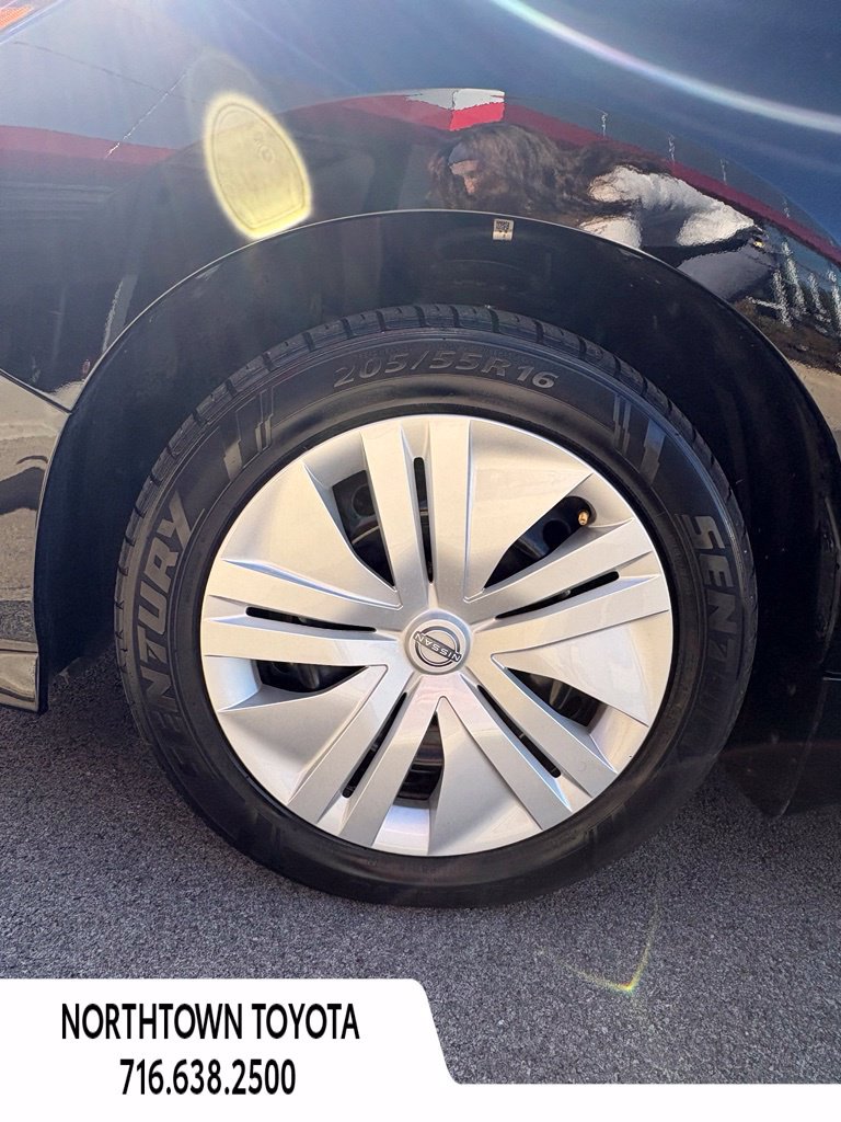 Used 2025 Nissan Leaf S FWD image 14