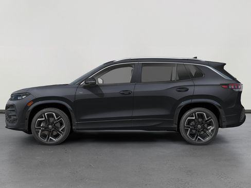 New 2026 Volkswagen Tiguan SEL R-Line AWD/4WD image 3