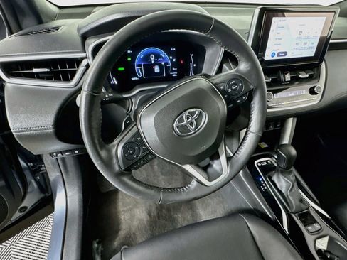 Used 2023 Toyota Corolla Cross AWD Hybrid w/ Convenience Package image 9