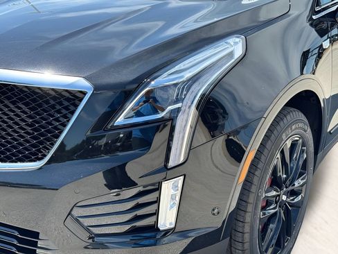 New 2026 Cadillac XT5 Sportv w/ LPO, Onyx Lite Package AWD/4WD image 4
