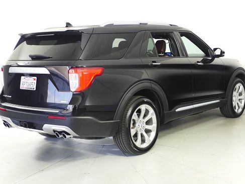 Used 2020 Ford Explorer Platinum w/ Premium Technology Package AWD/4WD image 7