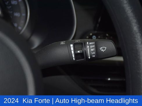 Used 2024 Kia Forte LXS w/ LXS Technology Package image 12