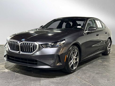 Used 2025 BMW i5 eDrive40i RWD image 7