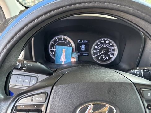 Used 2021 Hyundai Venue SE image 8