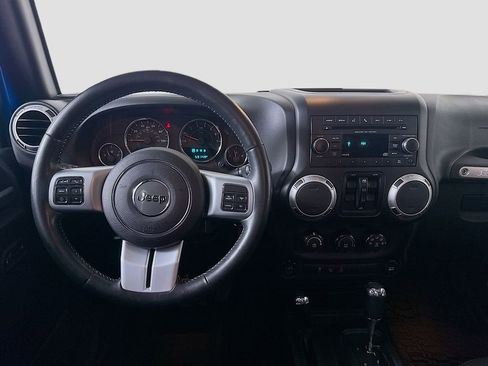 Used 2015 Jeep Wrangler Unlimited Sport image 16