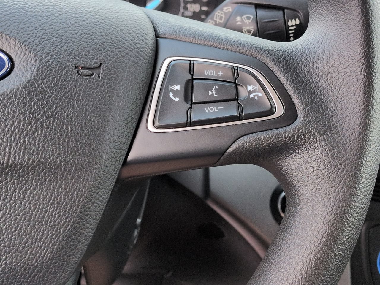 Used 2019 Ford Escape SE FWD image 25