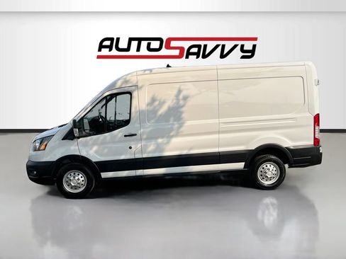 Used 2025 Ford Transit 350 148 Medium Roof AWD image 4