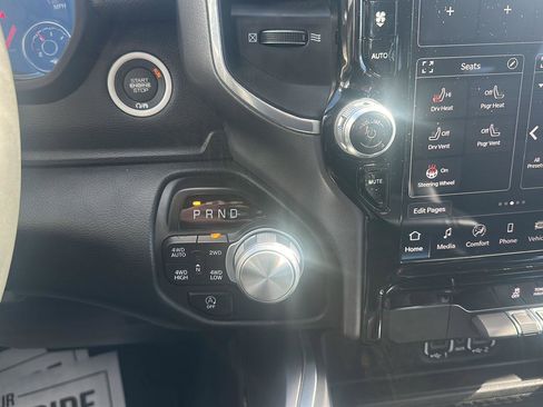 Used 2023 RAM 1500 Laramie image 17