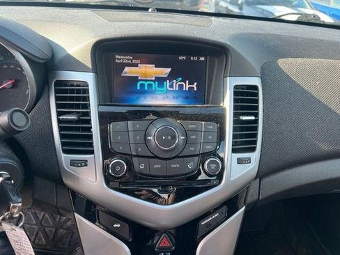 Used 2015 Chevrolet Cruze LT FWD image 18
