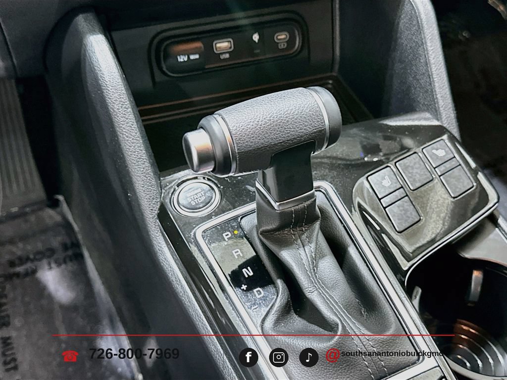 Used 2025 Kia Sportage EX FWD image 18
