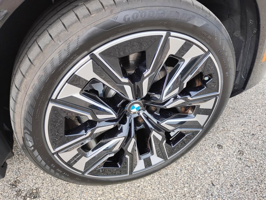 Used 2025 BMW X3 xDrive30i w/ Premium Package AWD/4WD image 9