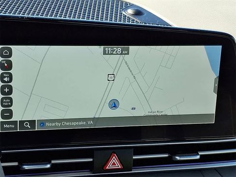 Used 2024 Hyundai Elantra SEL image 16