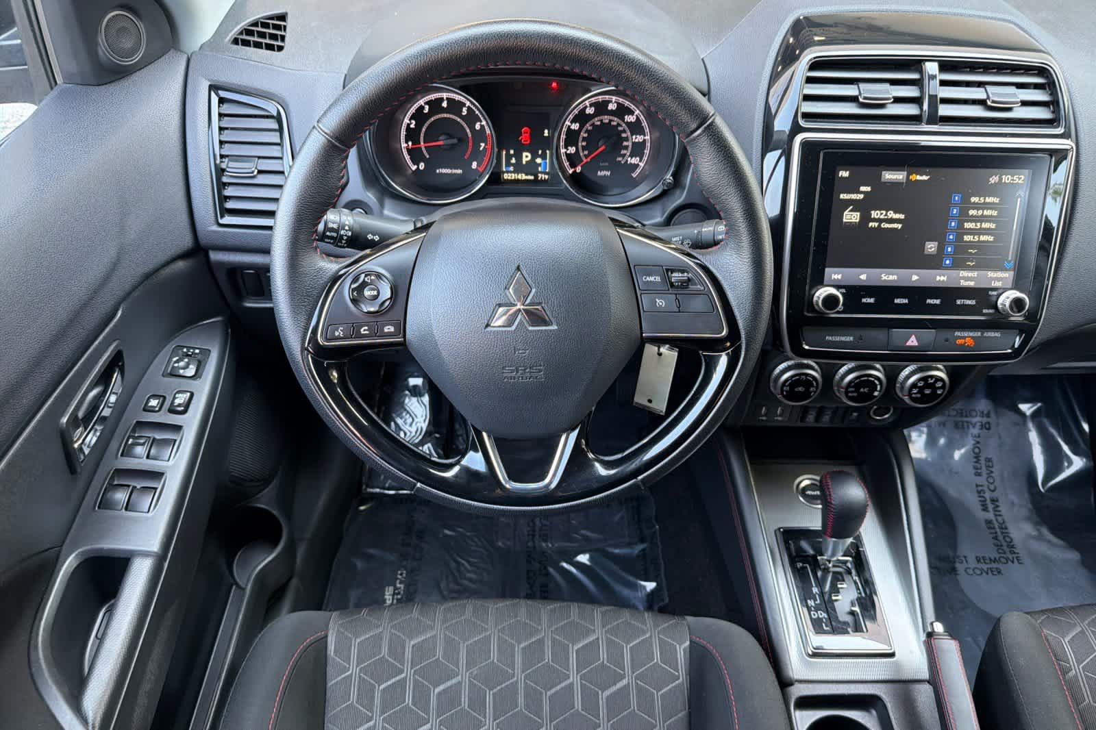 Used 2025 Mitsubishi Outlander Sport LE AWD/4WD image 16