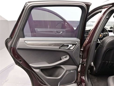 Used 2024 Porsche Macan GTS image 23