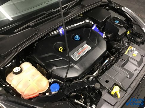 Used 2016 Ford Focus RS image 40