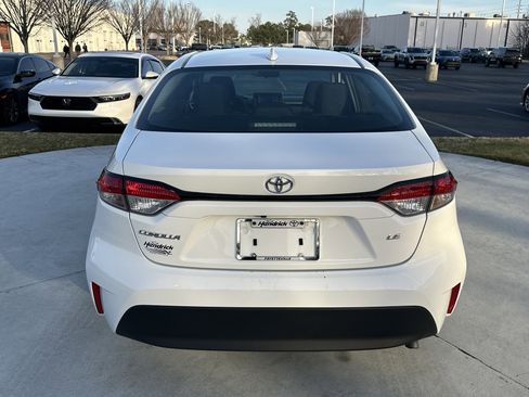 Certified 2024 Toyota Corolla LE image 9