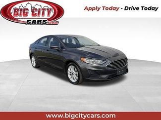 Used 2019 Ford Fusion SE FWD video 1