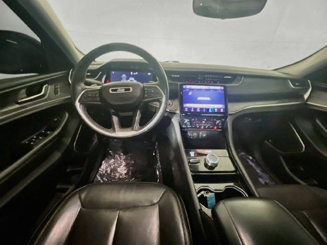 Used 2021 Jeep Grand Cherokee L Limited AWD/4WD image 22
