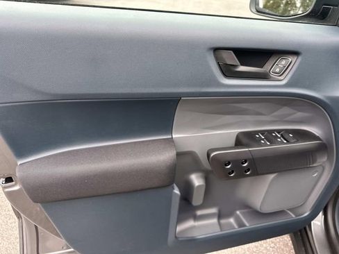 New 2025 Ford Maverick XL image 18