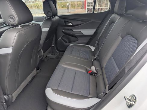 New 2026 Buick Envista Preferred image 9