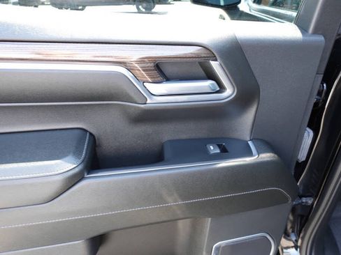 Used 2023 Chevrolet Silverado 1500 LT AWD/4WD image 22