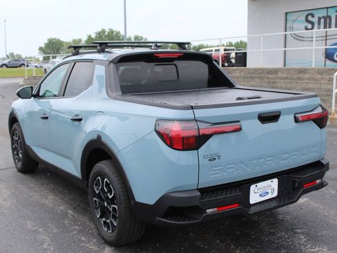 Used 2023 Hyundai Santa Cruz SEL w/ Activity Package FWD image 4