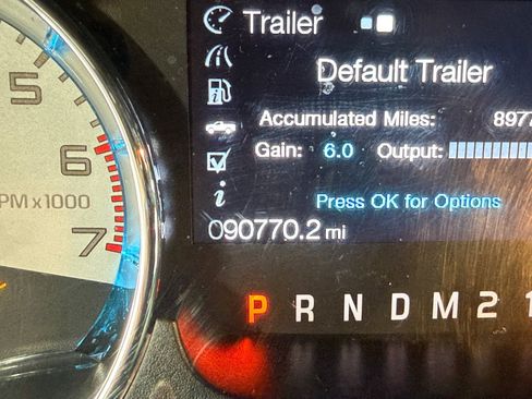 Used 2013 Ford F150 XLT w/ Mid Equipment Group AWD/4WD image 13